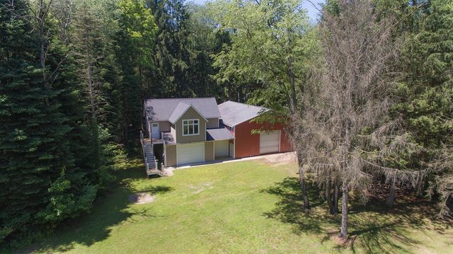 34268 County Road 653, Paw Paw, MI 49079