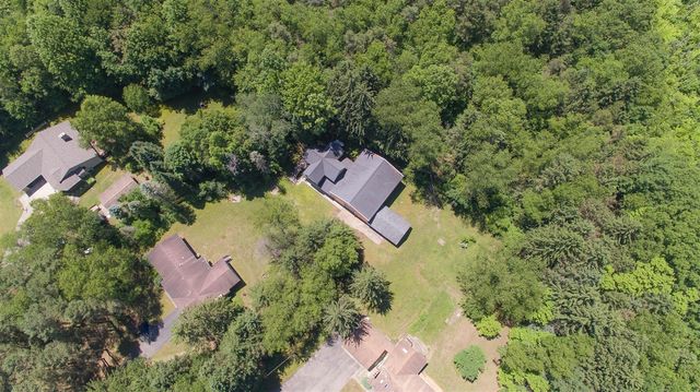 34268 County Road 653, Paw Paw, MI 49079