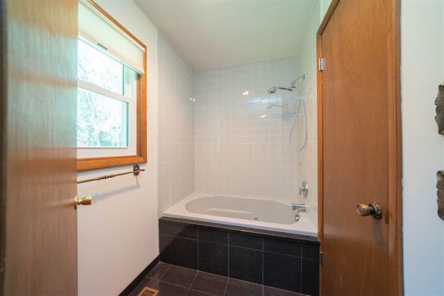34268 County Road 653, Paw Paw, MI 49079