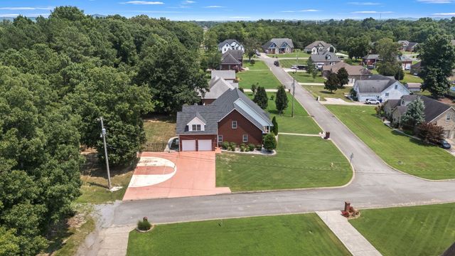 106 Finch Ln, Shelbyville, TN 37160