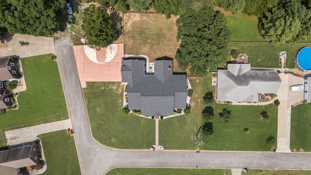 106 Finch Ln, Shelbyville, TN 37160