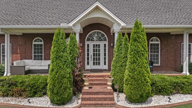 106 Finch Ln, Shelbyville, TN 37160