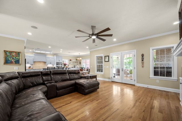 106 Finch Ln, Shelbyville, TN 37160