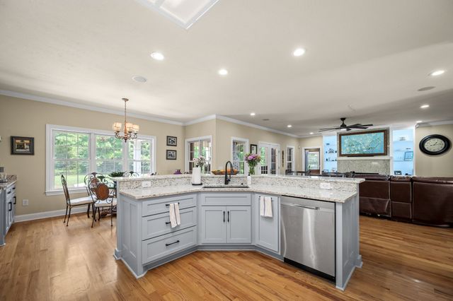 106 Finch Ln, Shelbyville, TN 37160