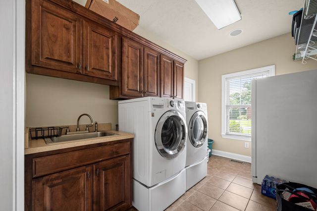 106 Finch Ln, Shelbyville, TN 37160