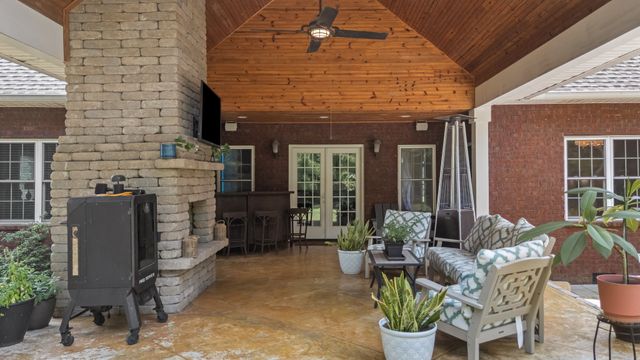 106 Finch Ln, Shelbyville, TN 37160