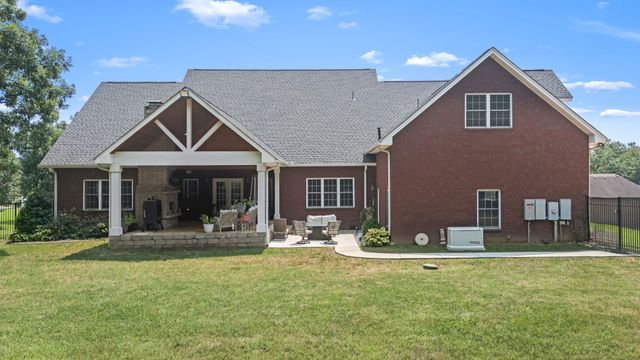 106 Finch Ln, Shelbyville, TN 37160