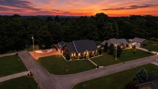 106 Finch Ln, Shelbyville, TN 37160