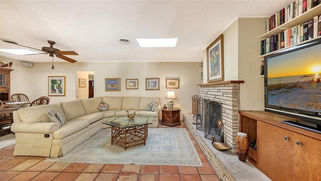 1672 SHORELAND DRIVE, Sarasota, FL 34239