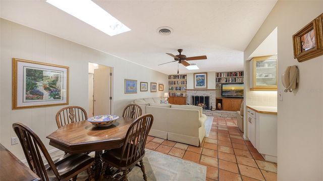 1672 SHORELAND DRIVE, Sarasota, FL 34239