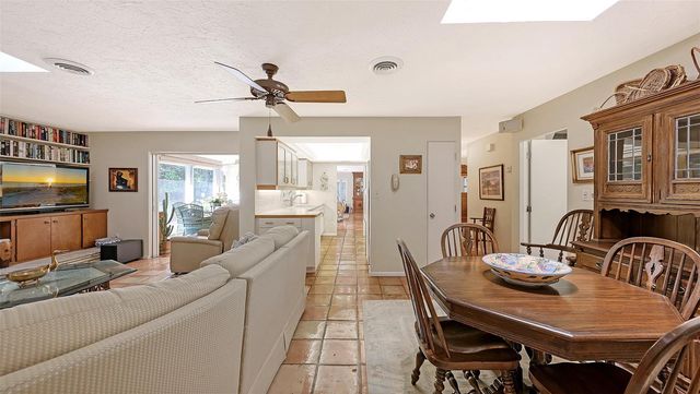 1672 SHORELAND DRIVE, Sarasota, FL 34239