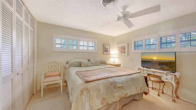 1672 SHORELAND DRIVE, Sarasota, FL 34239