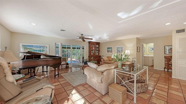 1672 SHORELAND DRIVE, Sarasota, FL 34239
