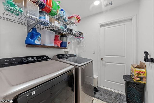 623 SE 3rd ST, Cape Coral, FL 33990