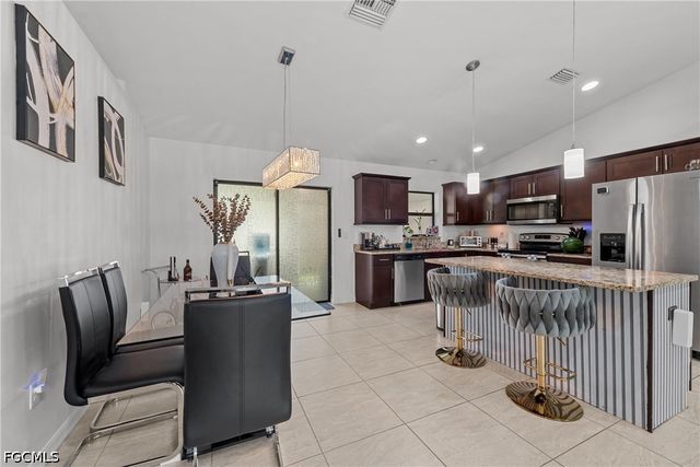 623 SE 3rd ST, Cape Coral, FL 33990