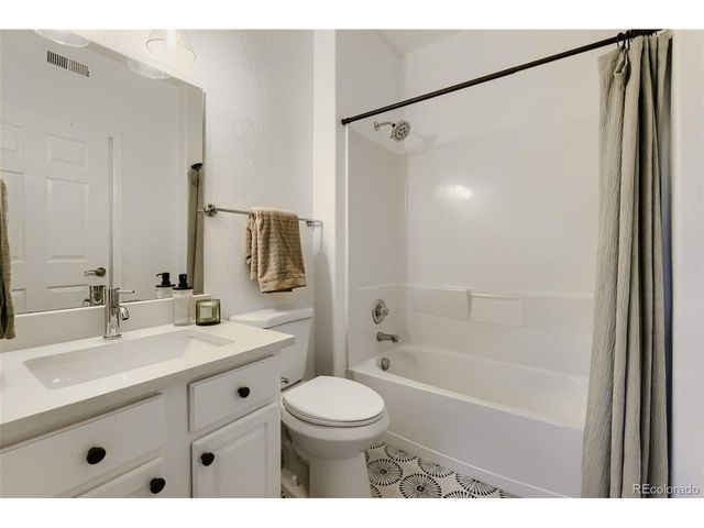 4799 Copeland Cir 101, Highlands Ranch, CO 80126