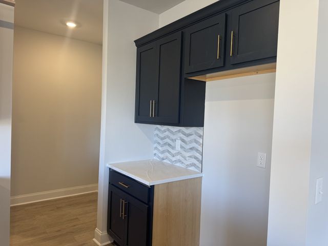 127 Dahlia Dr, La Vergne, TN 37086