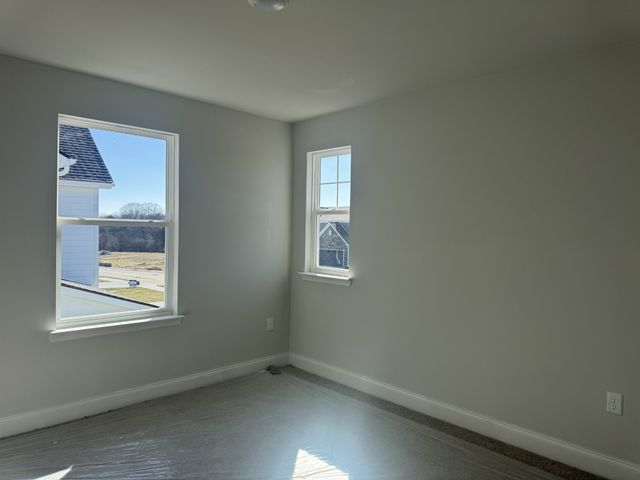 127 Dahlia Dr, La Vergne, TN 37086