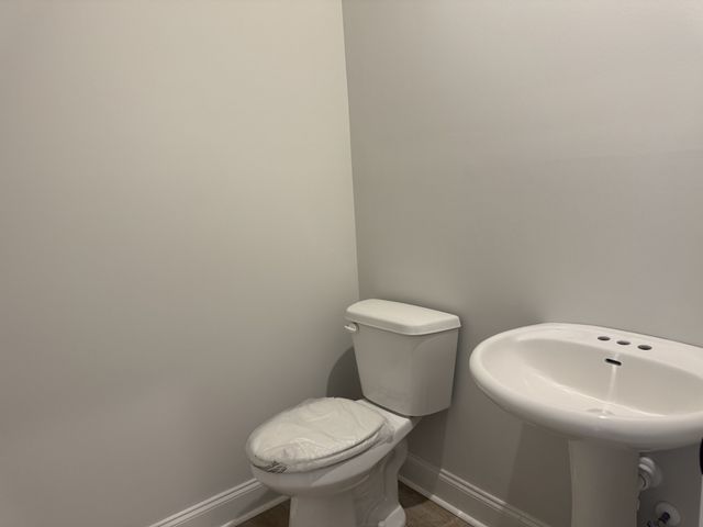 127 Dahlia Dr, La Vergne, TN 37086