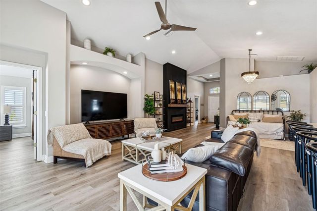 18617 LE DAUPHINE PLACE, Lutz, FL 33558