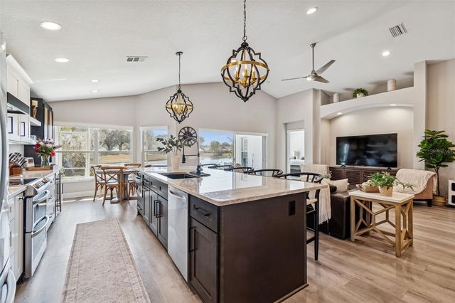 18617 LE DAUPHINE PLACE, Lutz, FL 33558