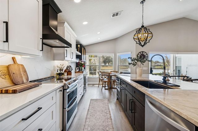 18617 LE DAUPHINE PLACE, Lutz, FL 33558