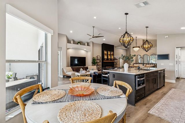 18617 LE DAUPHINE PLACE, Lutz, FL 33558