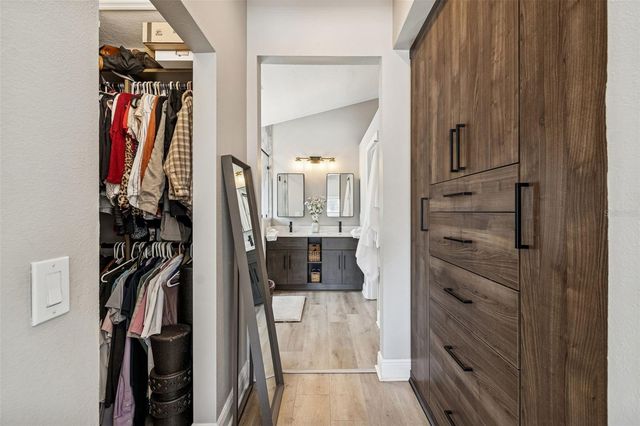 18617 LE DAUPHINE PLACE, Lutz, FL 33558