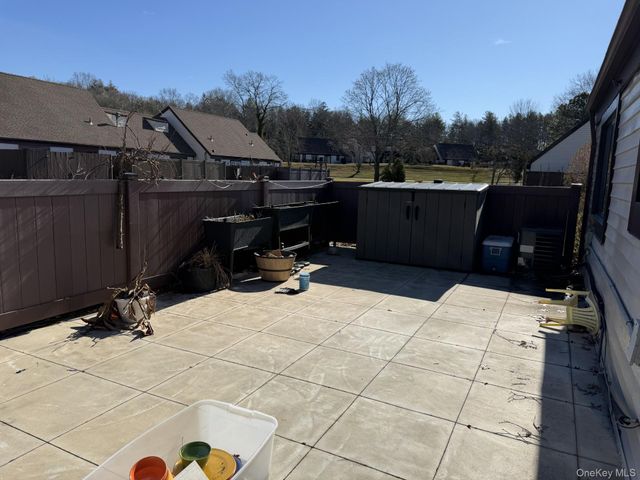 92 Gauguin Court 92, Middle Island, NY 11953