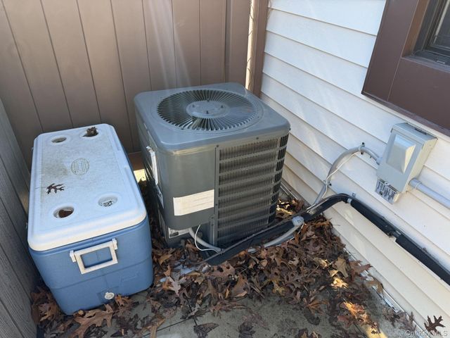 92 Gauguin Court 92, Middle Island, NY 11953