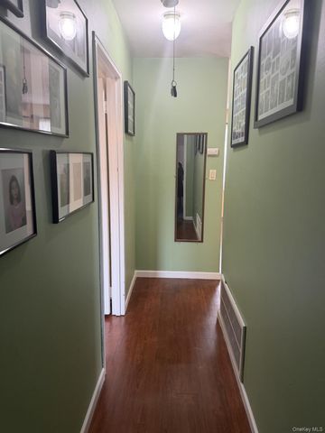 92 Gauguin Court 92, Middle Island, NY 11953