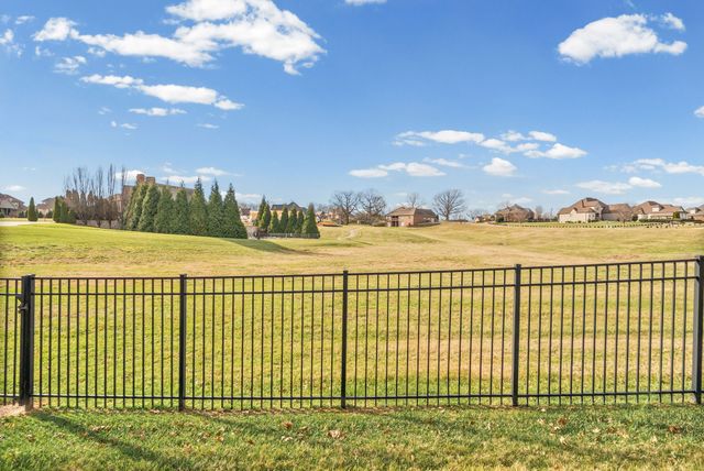 2484 Settlers Trace, Clarksville, TN 37043