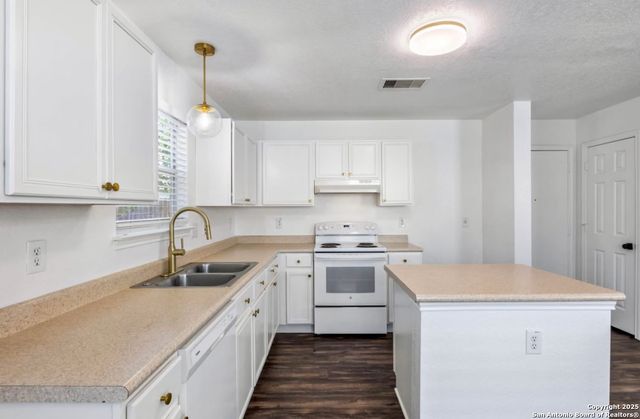 139 Agency Oaks, San Antonio, TX 78249