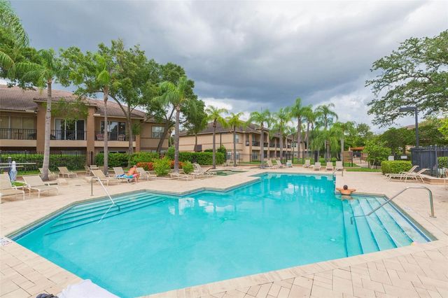 821 NORMANDY TRACE ROAD, Tampa, FL 33602