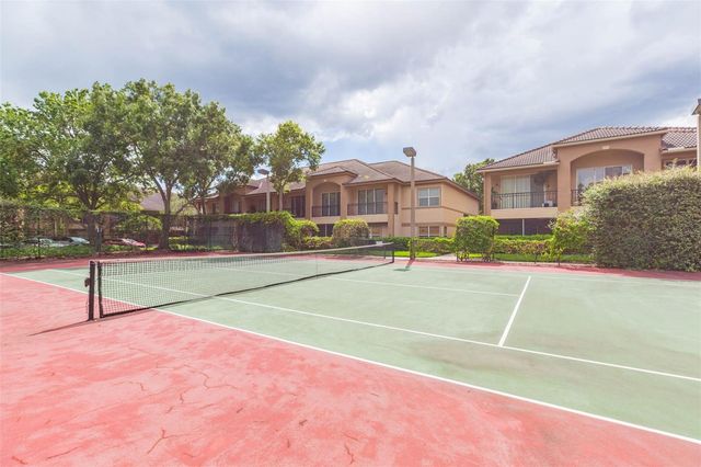 821 NORMANDY TRACE ROAD, Tampa, FL 33602