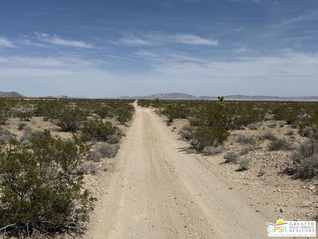 1725 Sunny Vista, Joshua Tree, CA 92252