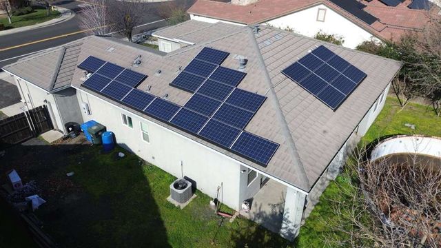 1110 Clearwater Creek Blvd, Manteca, CA 95336