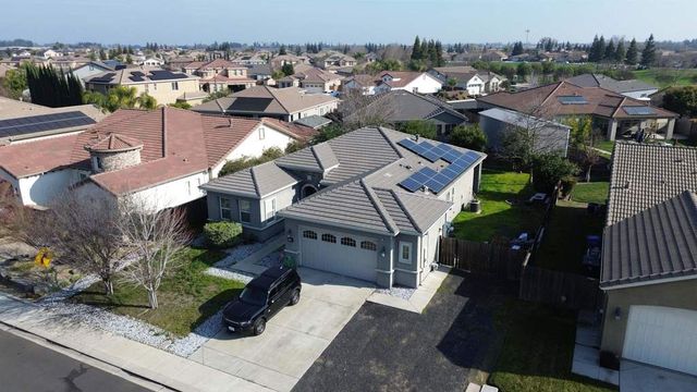 1110 Clearwater Creek Blvd, Manteca, CA 95336