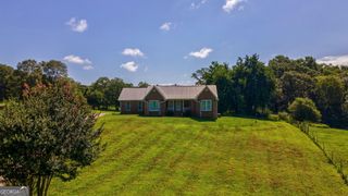 296 Emory Chambers Road, Lula, GA 30554