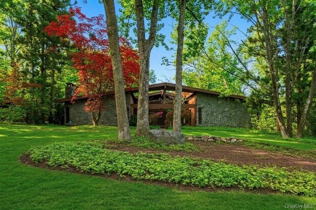 1 Druid Court, Montebello, NY 10901