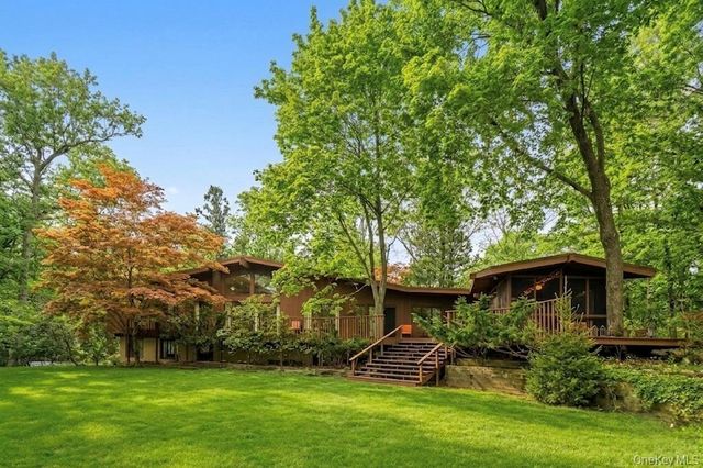 1 Druid Court, Montebello, NY 10901