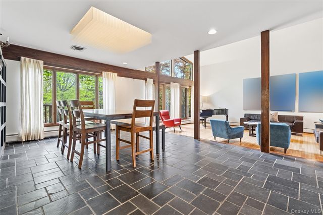 1 Druid Court, Montebello, NY 10901