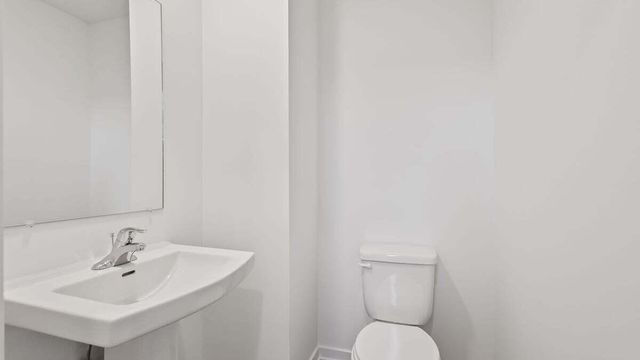 120 Cressmoor Boulevard, Hobart, IN 46342