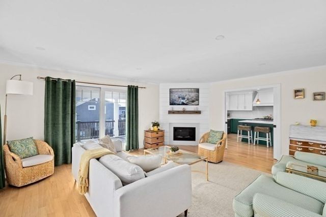 5 Vernon Avenue, Hull, MA 02045