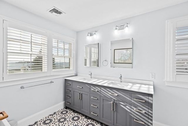5 Vernon Avenue, Hull, MA 02045