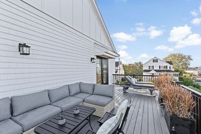5 Vernon Avenue, Hull, MA 02045