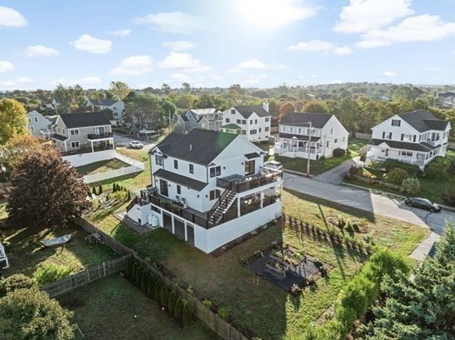 5 Vernon Avenue, Hull, MA 02045