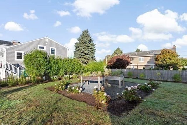 5 Vernon Avenue, Hull, MA 02045