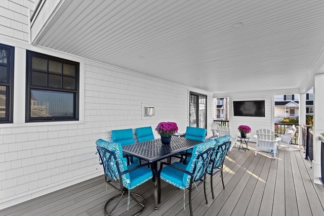 5 Vernon Avenue, Hull, MA 02045