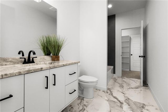 9312 Freedom Street, Lenexa, KS 66227